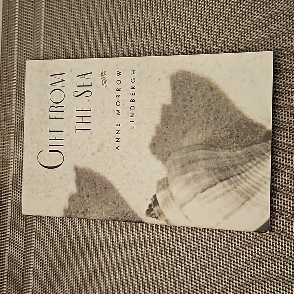 Gift From the Sea Anne Morrow Lindbergh soft cover book 1983